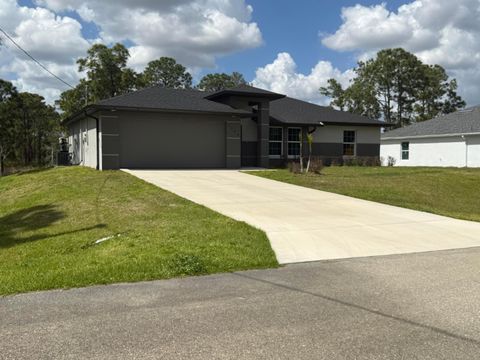 1046 Cheney Avenue S Lehigh Acres FL 33974