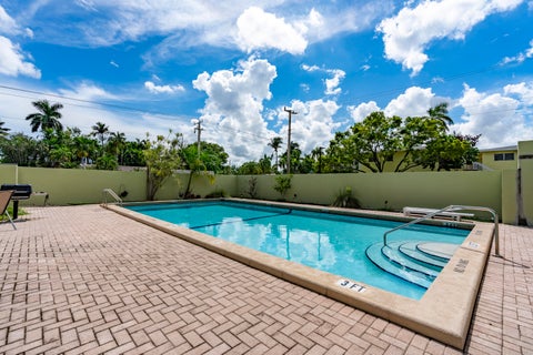 Tiny photo for 1425 Arthur Street #111B, Hollywood, FL 33020 (MLS # B26079392)
