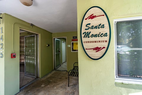 Tiny photo for 1425 Arthur Street #111B, Hollywood, FL 33020 (MLS # B26079392)