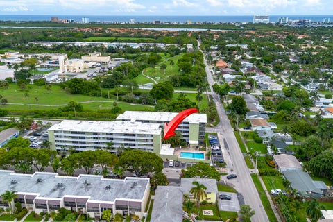 Tiny photo for 1425 Arthur Street #111B, Hollywood, FL 33020 (MLS # B26079392)
