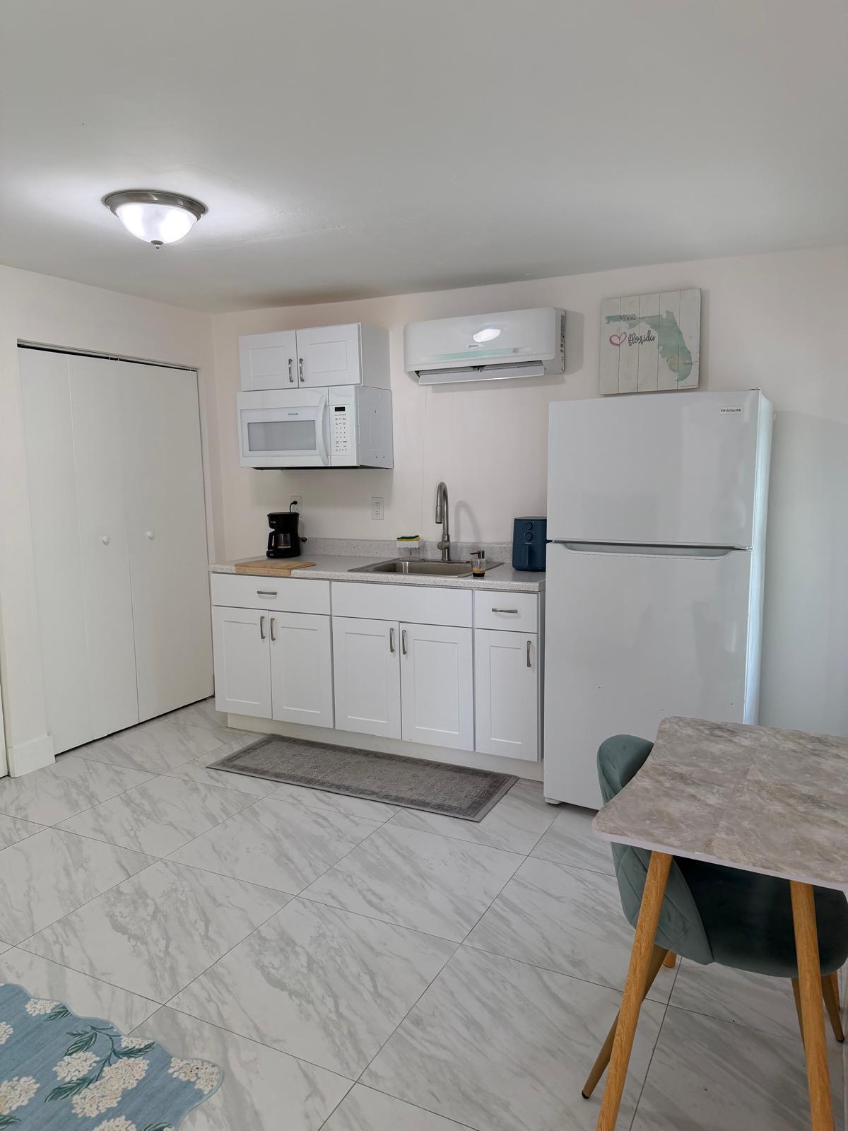 735 NE 37th Street B