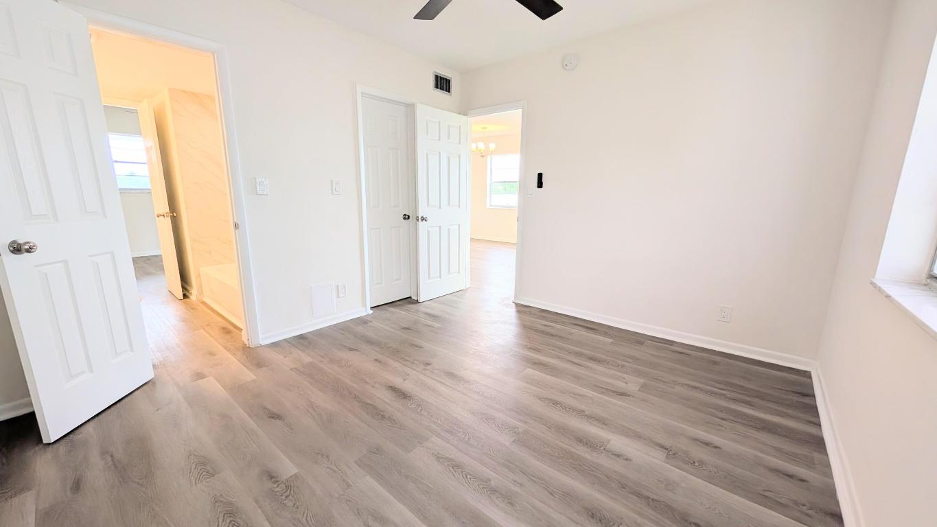 2800 W Golf Boulevard 219