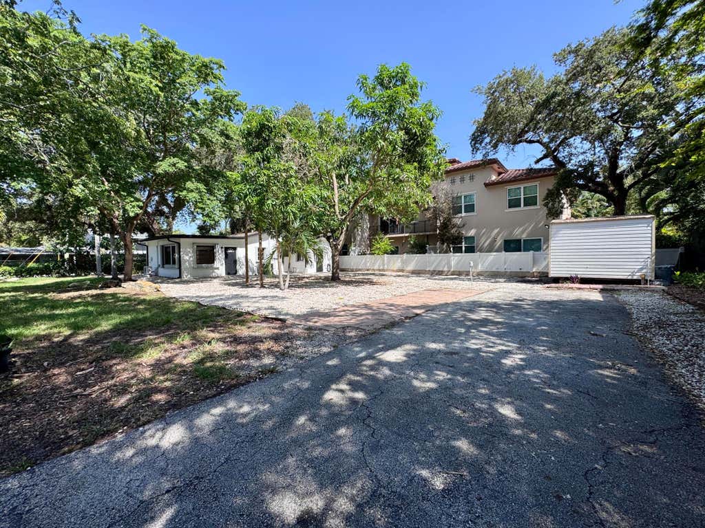 Photo of 2390 SW 18th Avenue, Fort Lauderdale, FL 33315 (MLS # B26067994)
