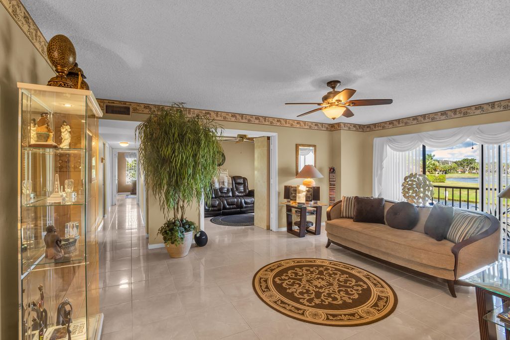 Photo of 1012 Green Pine Boulevard #H2, West Palm Beach, FL 33409 (MLS # R11153911)