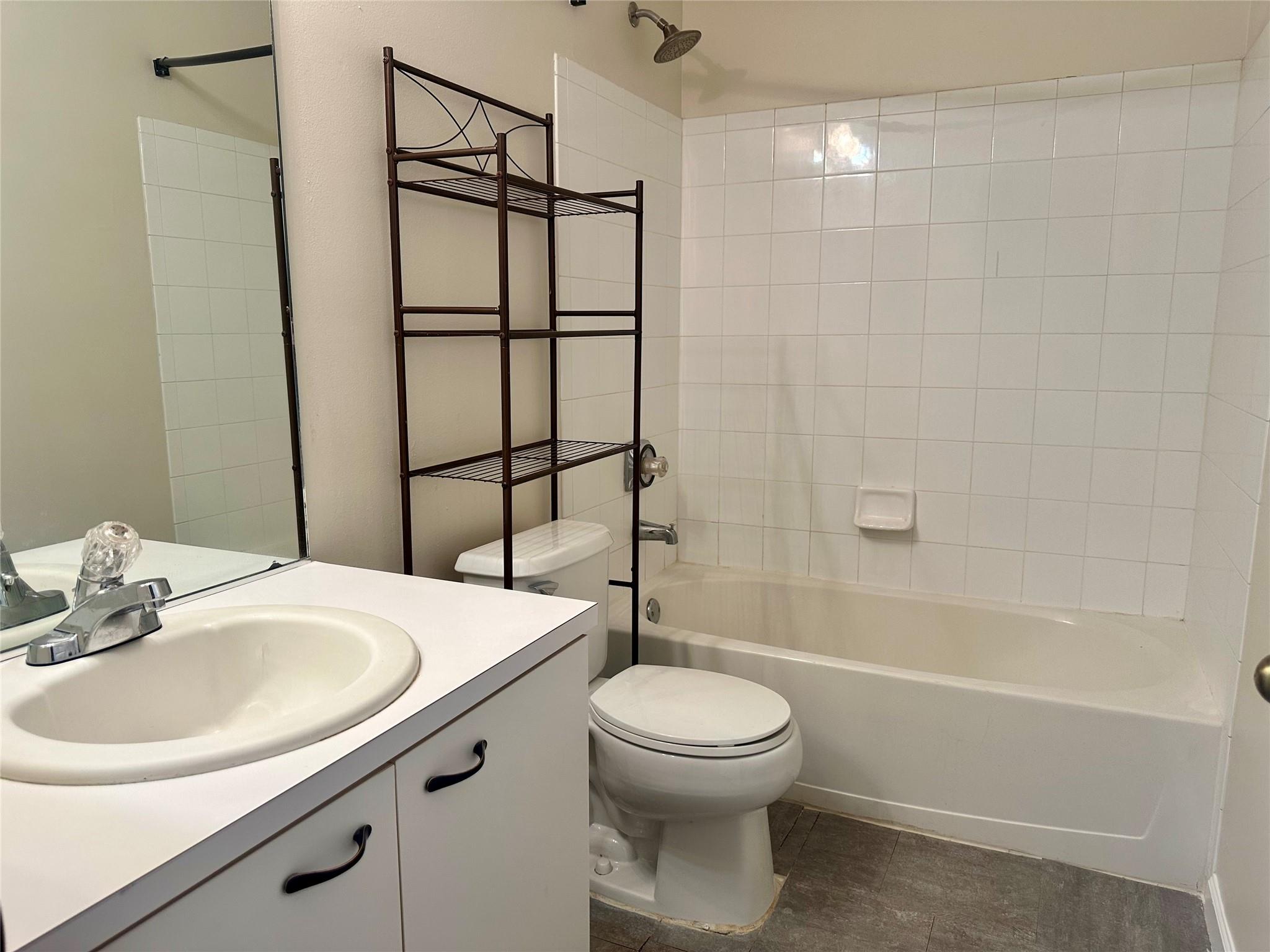 CORAL REEF CLUB - Residential Lease