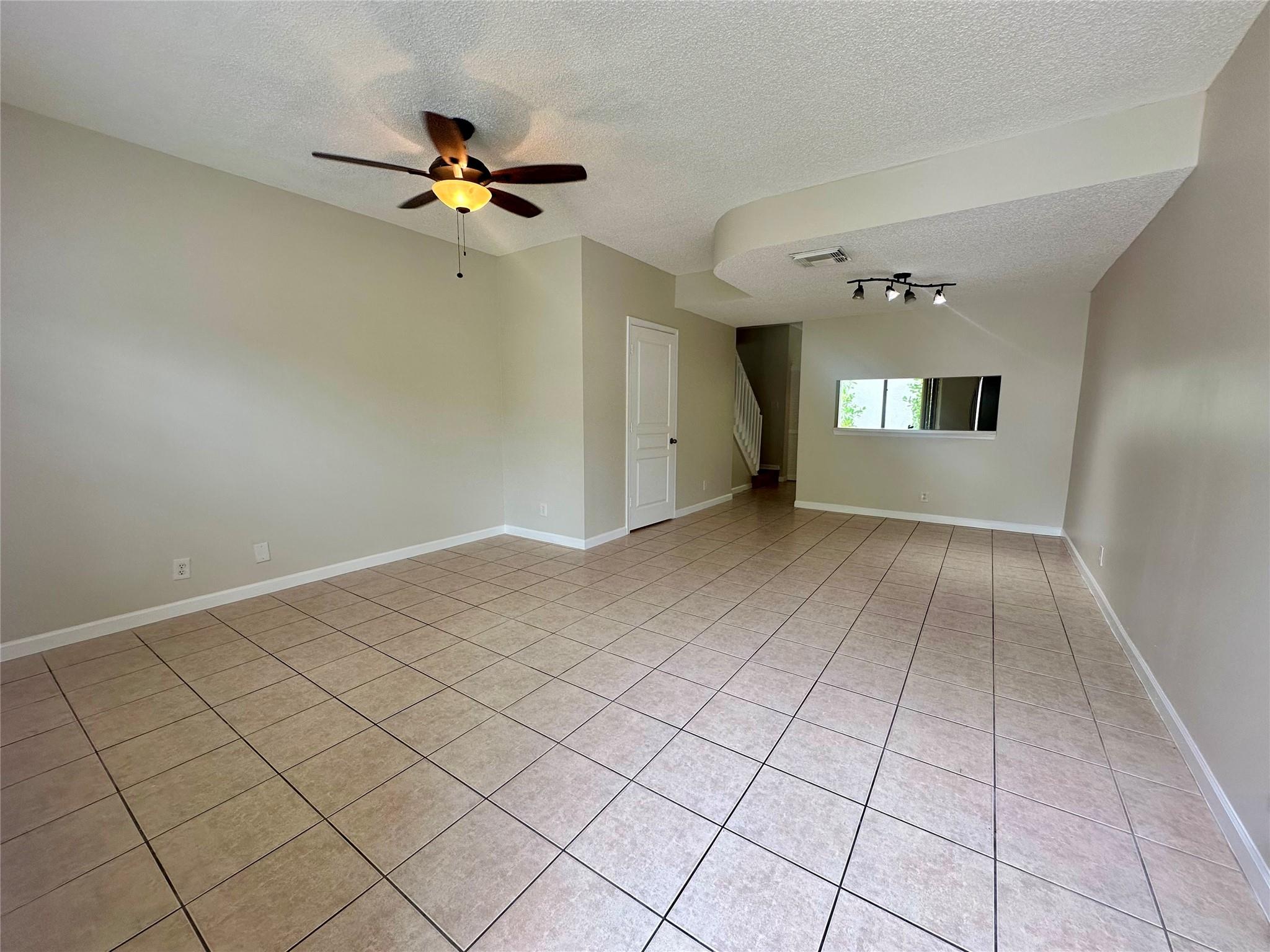 CORAL REEF CLUB - Residential Lease