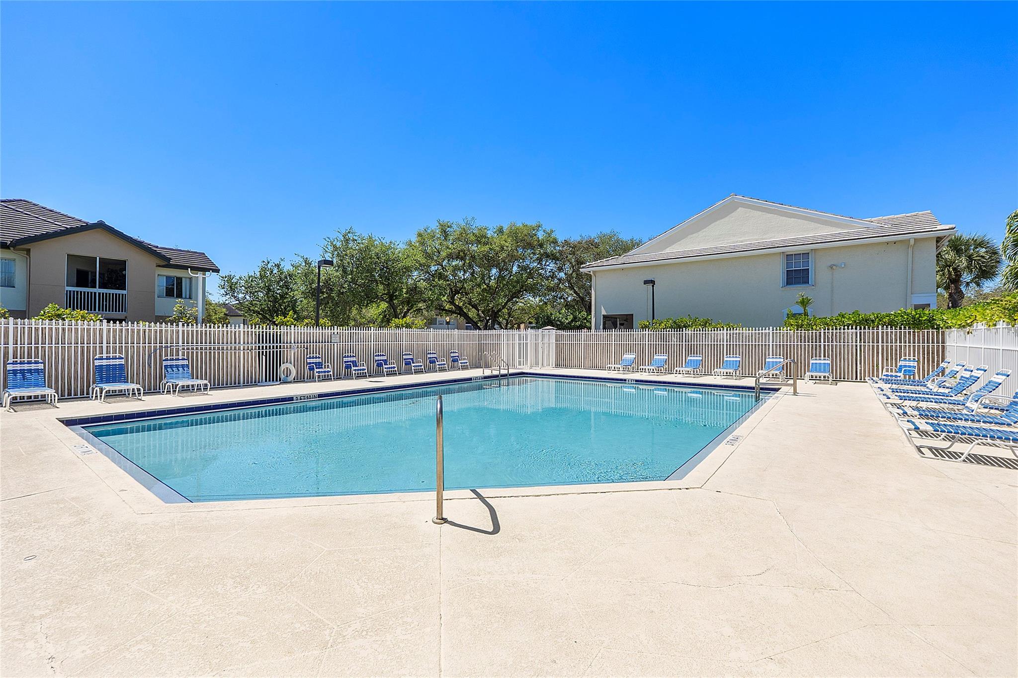 5620 NW 98th Way