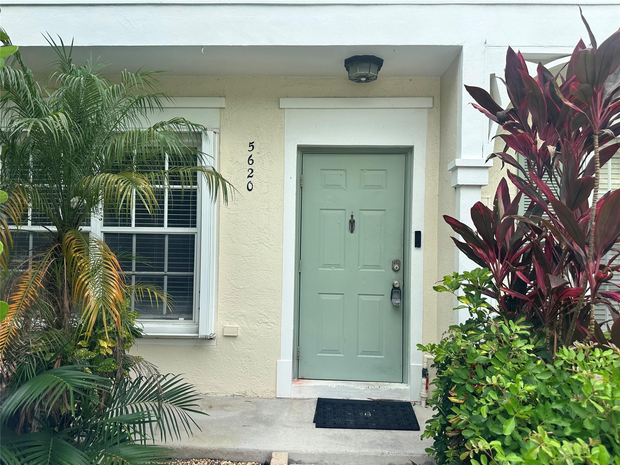 CORAL REEF CLUB - Residential Lease