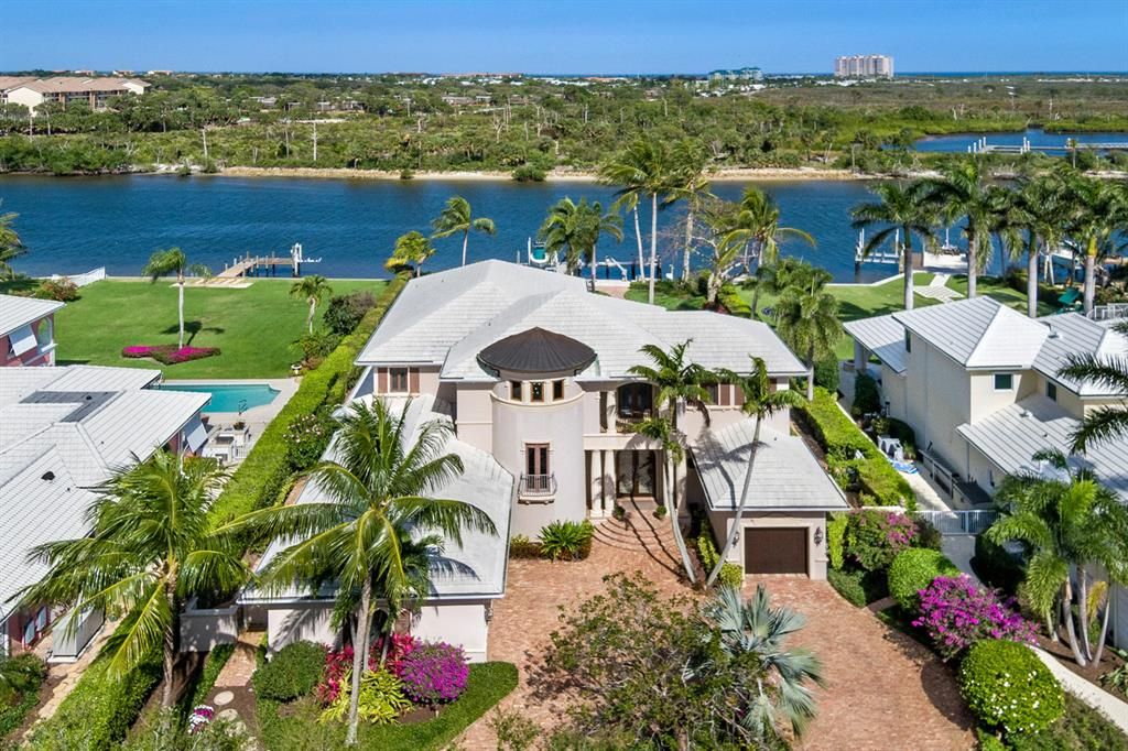 Photo of 14450 Cypress Island Circle, Palm Beach Gardens, FL 33410 (MLS # R10696584)