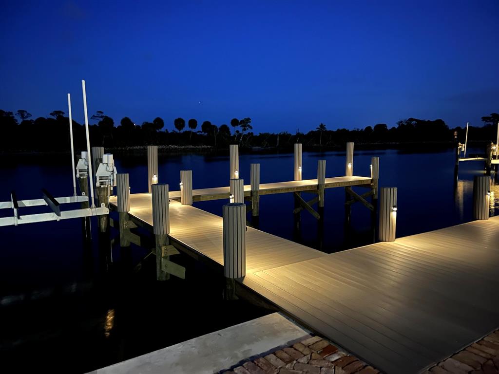 CYPRESS ISLAND - Residential