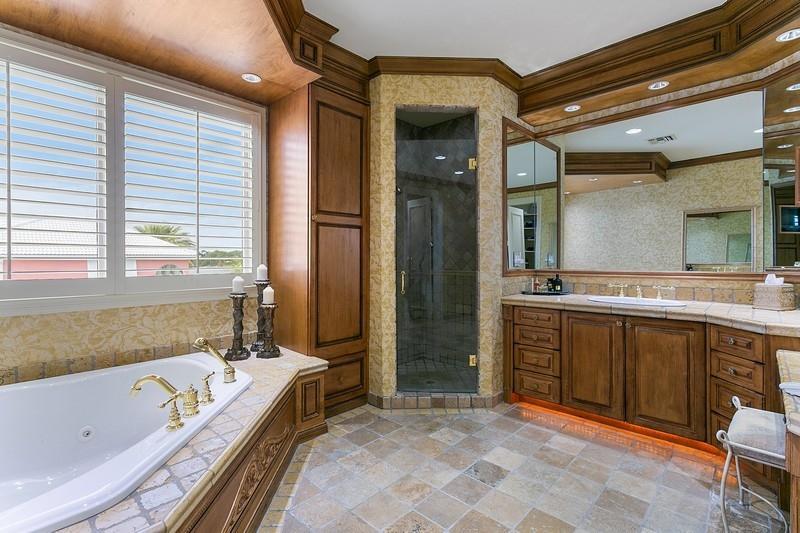 CYPRESS ISLAND - Residential