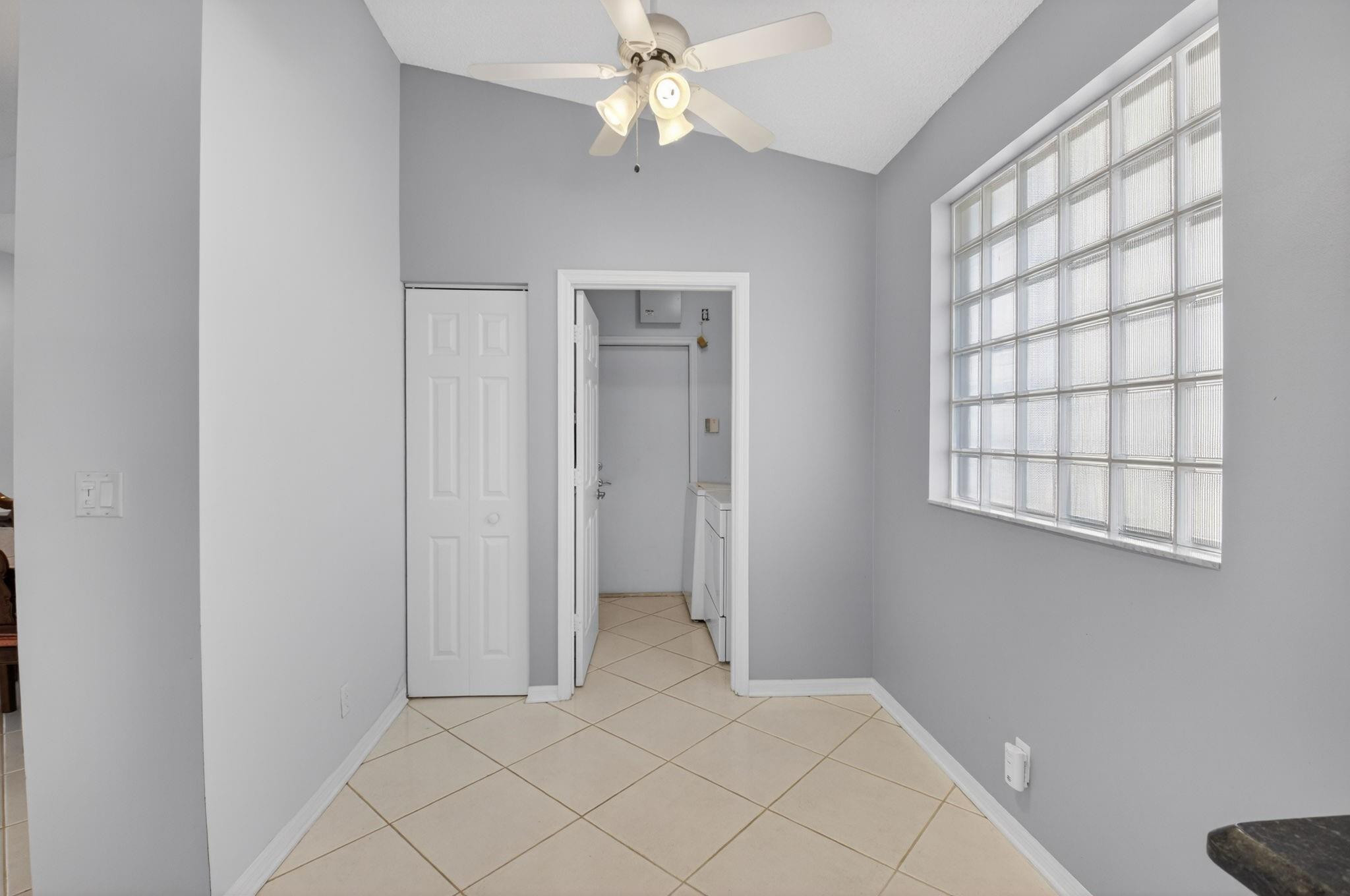 Indian Hills 01 - Residential