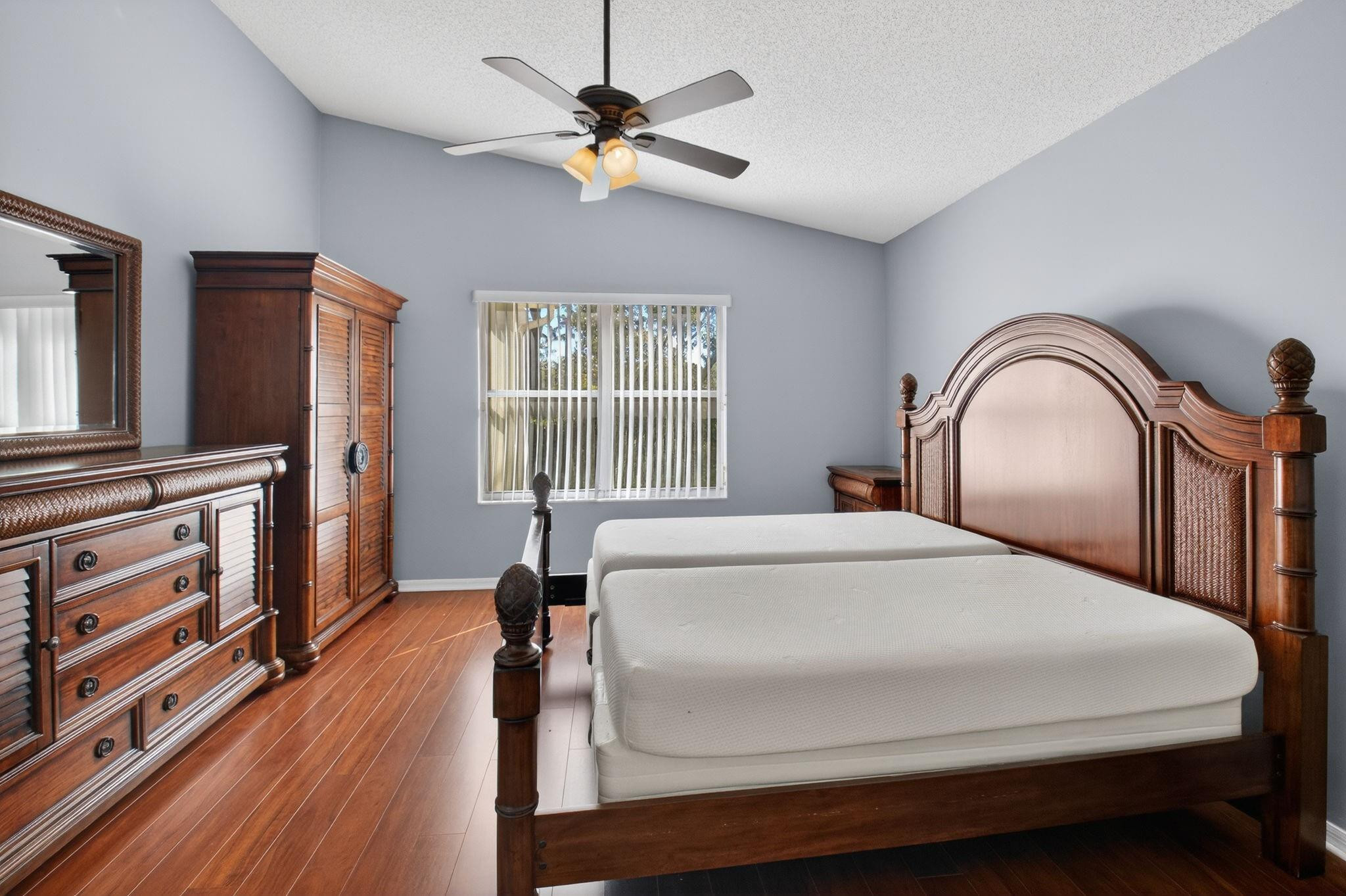 Indian Hills 01 - Residential