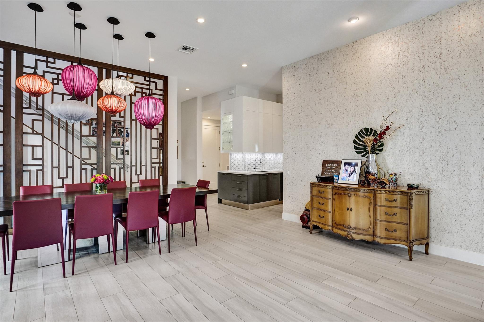 5957 Brookfield Cir