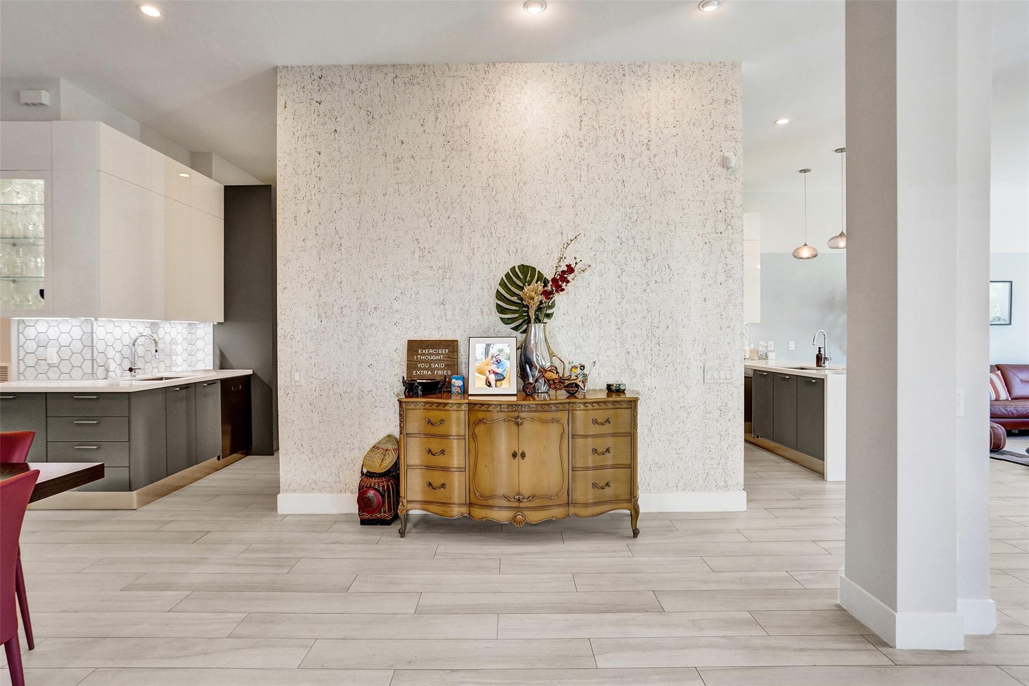 5957 Brookfield Cir
