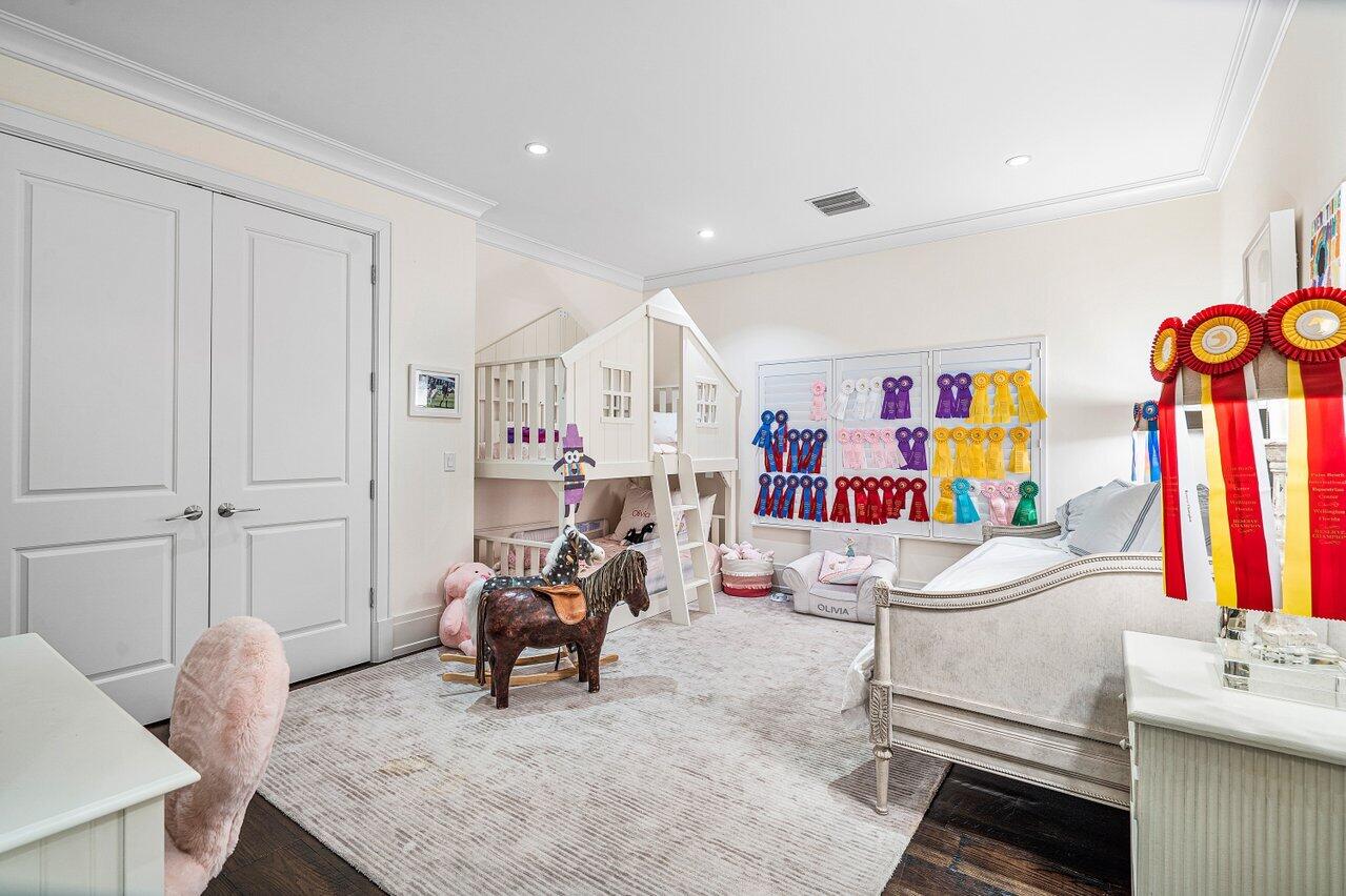 EQUESTRIAN CLUB ESTATES 1 - Residential