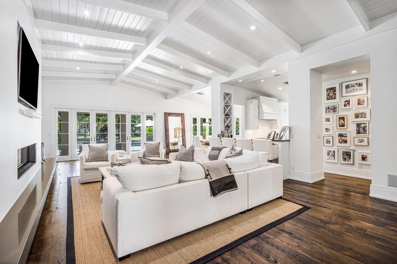 EQUESTRIAN CLUB ESTATES 1 - Residential