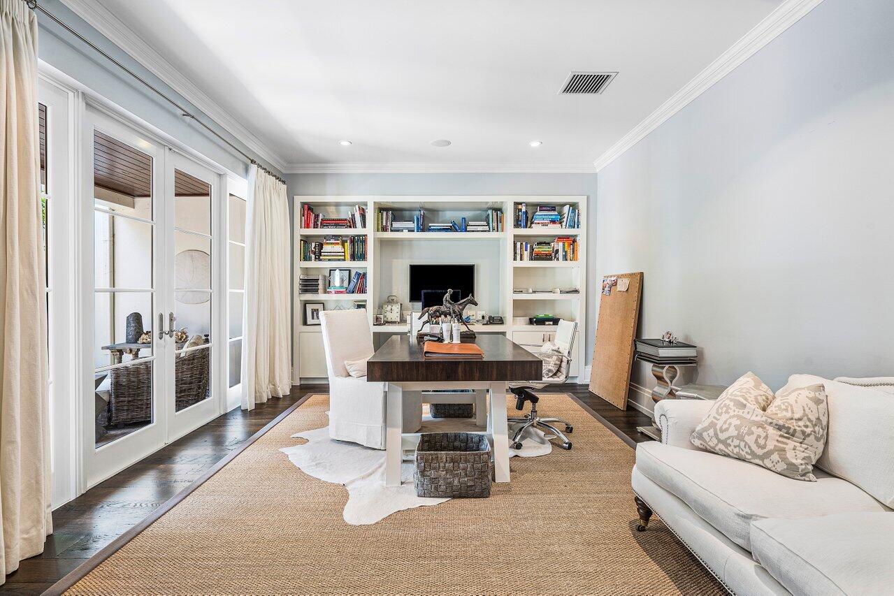 EQUESTRIAN CLUB ESTATES 1 - Residential