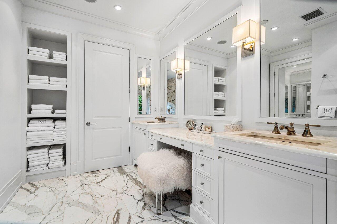 EQUESTRIAN CLUB ESTATES 1 - Residential