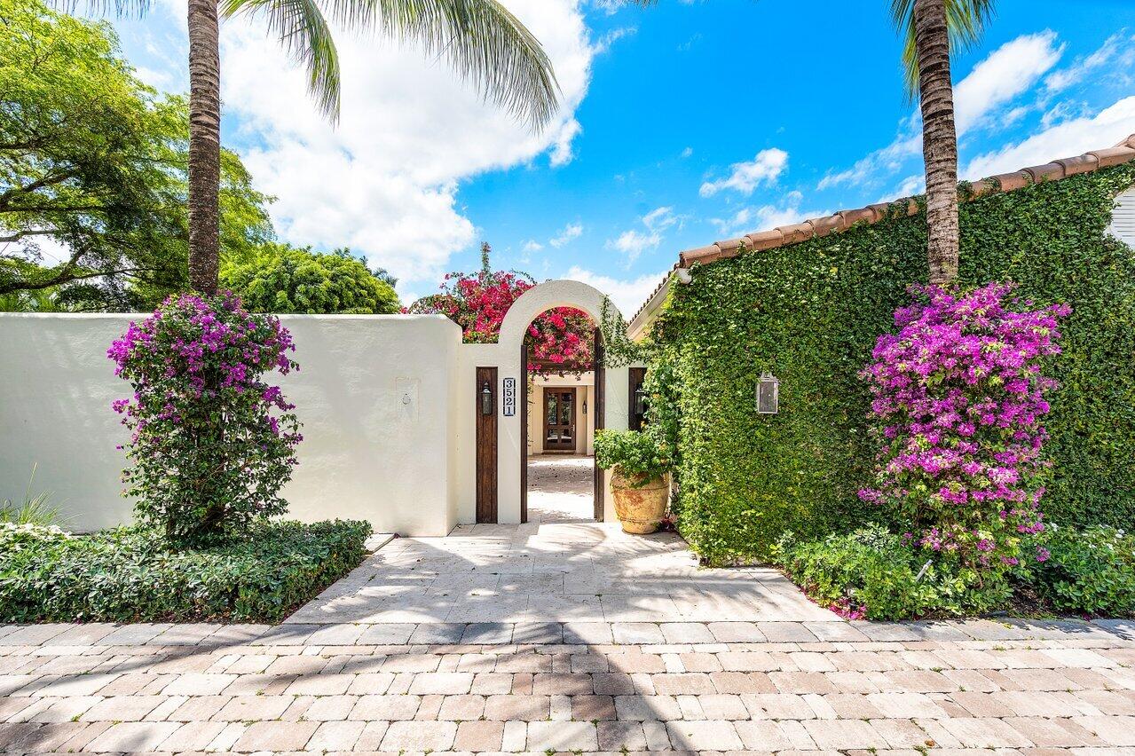 EQUESTRIAN CLUB ESTATES 1 - Residential