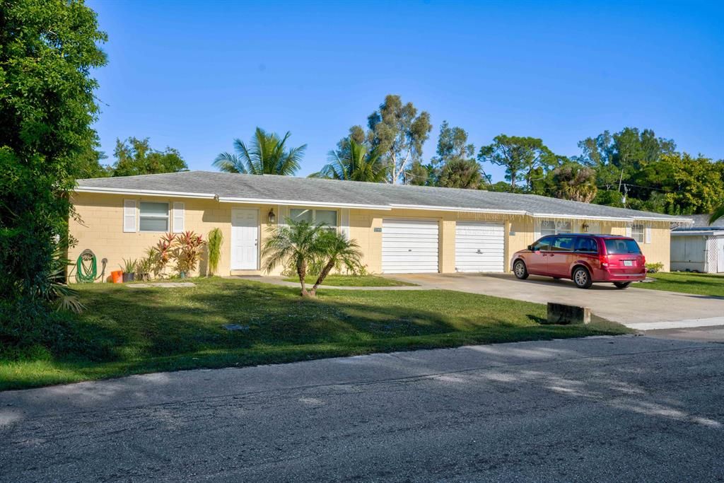 Photo of 2985 SE Garden Street, Stuart, FL 34997 (MLS # R10766496)