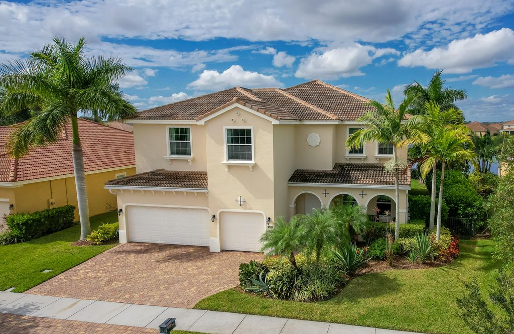 Photo of 11936 SW Aventino Drive, Port Saint Lucie, FL 34987 (MLS # R10932844)