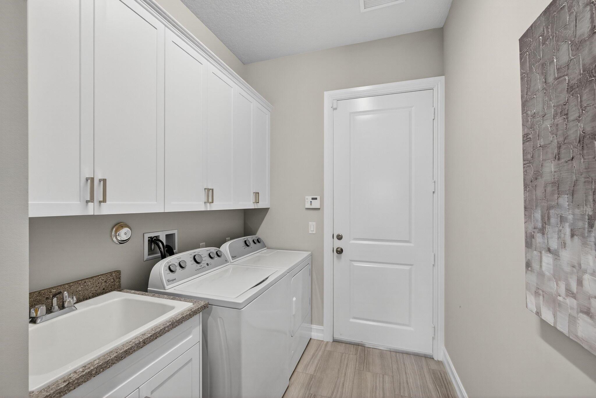JUPITER COUNTRY CLUB COND - Residential