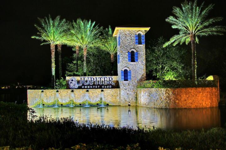JUPITER COUNTRY CLUB COND - Residential
