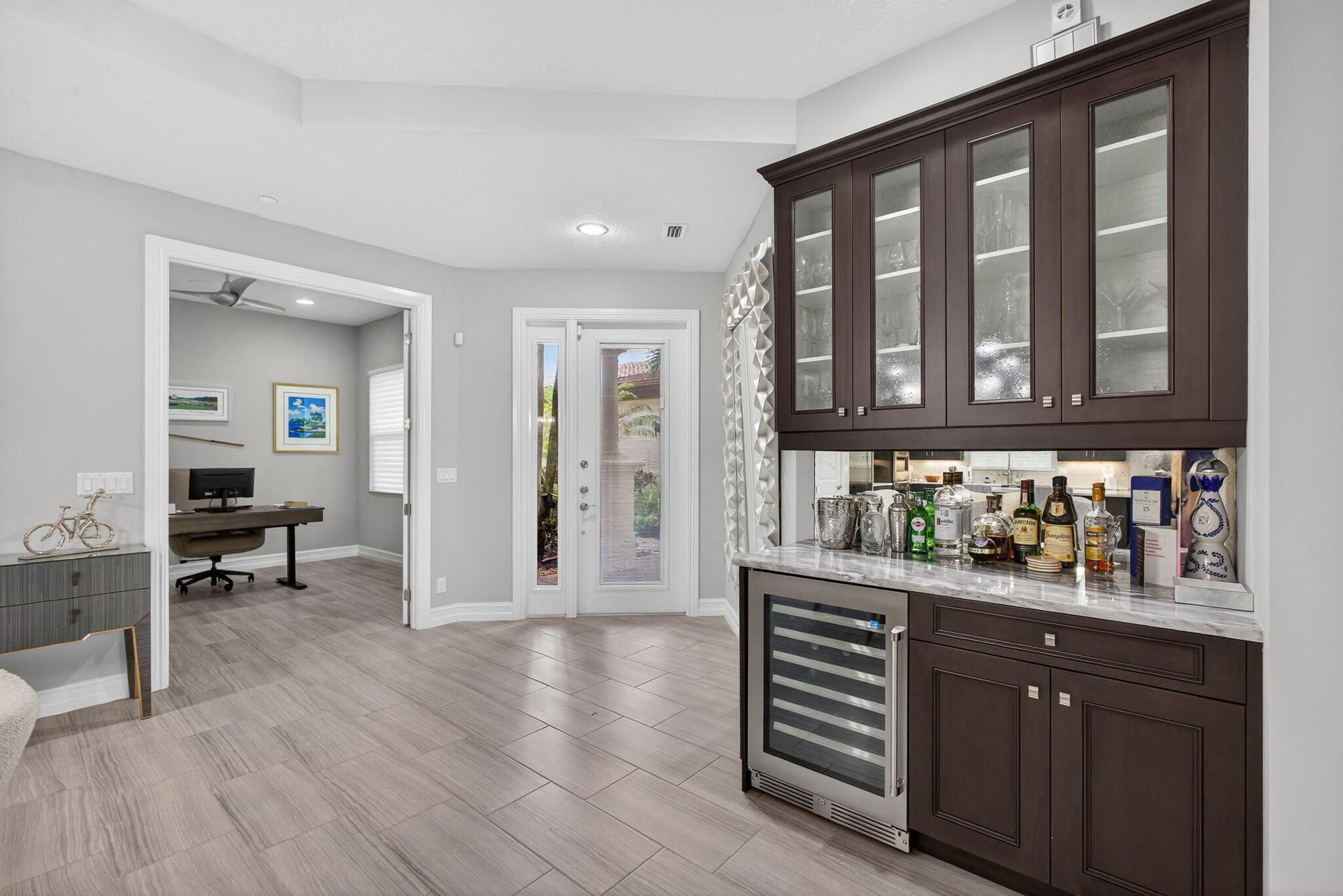 JUPITER COUNTRY CLUB COND - Residential