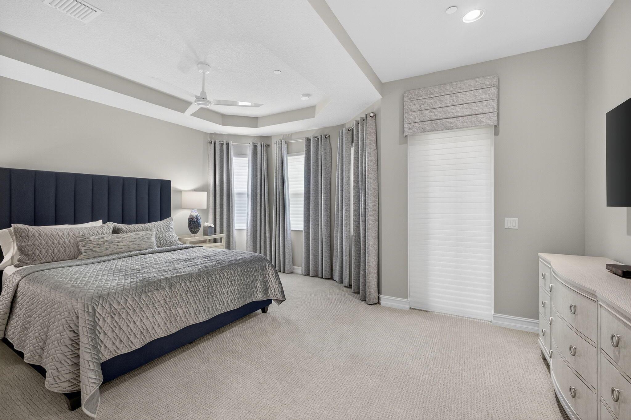 JUPITER COUNTRY CLUB COND - Residential
