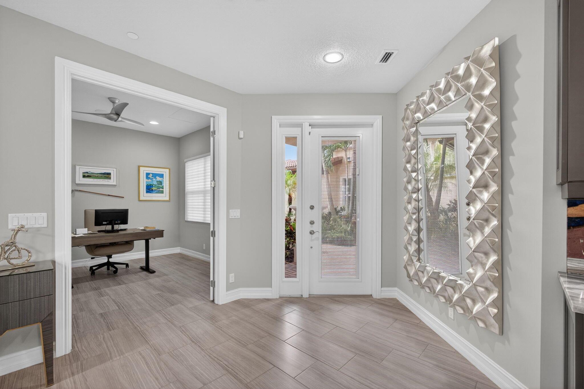 JUPITER COUNTRY CLUB COND - Residential