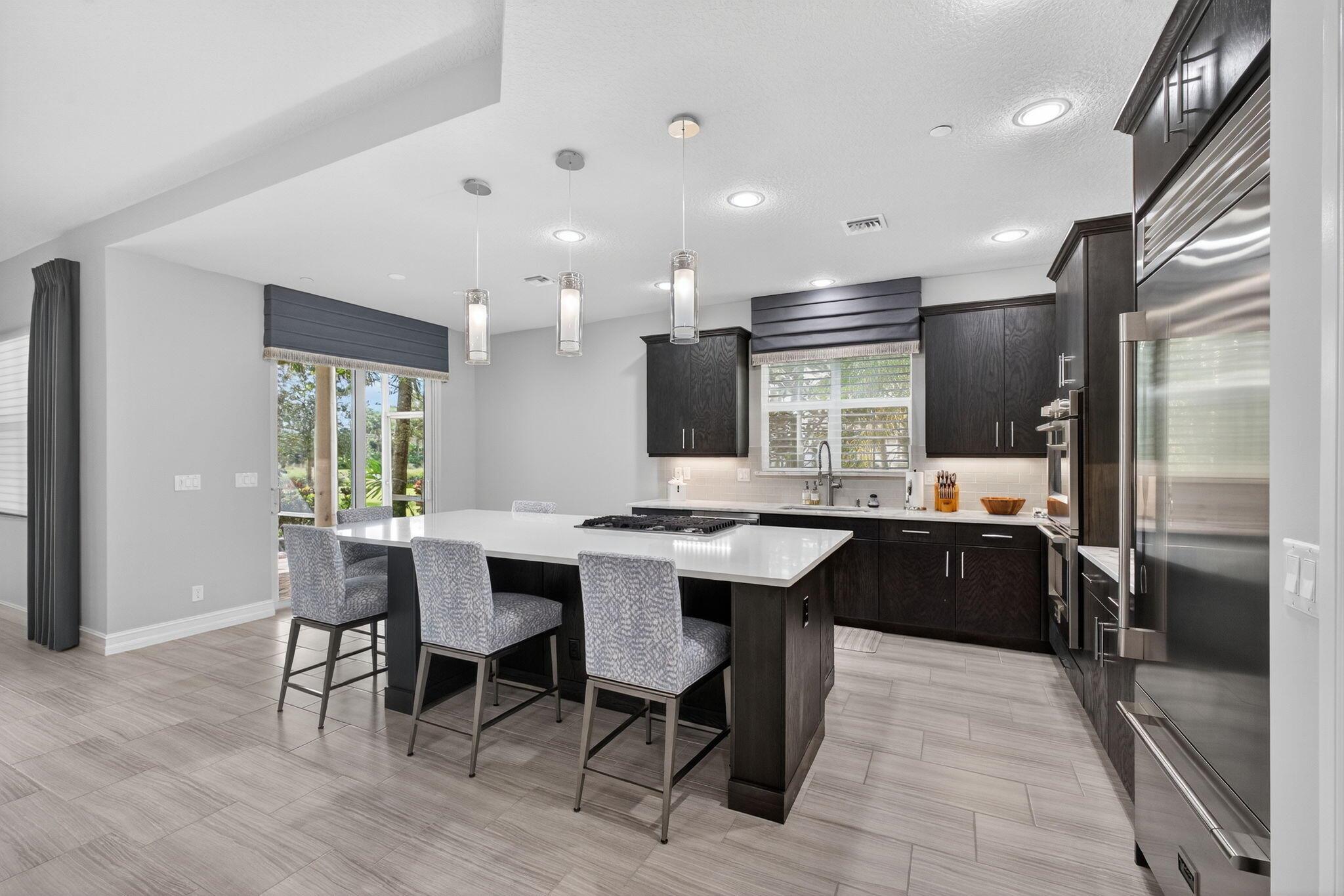 JUPITER COUNTRY CLUB COND - Residential