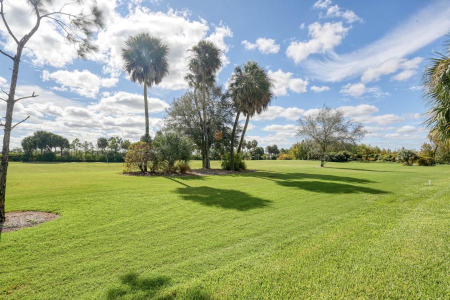 JUPITER COUNTRY CLUB COND - Residential