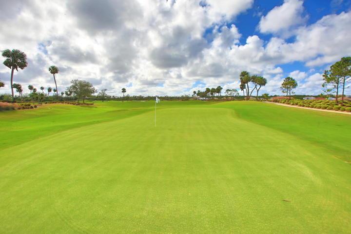 JUPITER COUNTRY CLUB COND - Residential