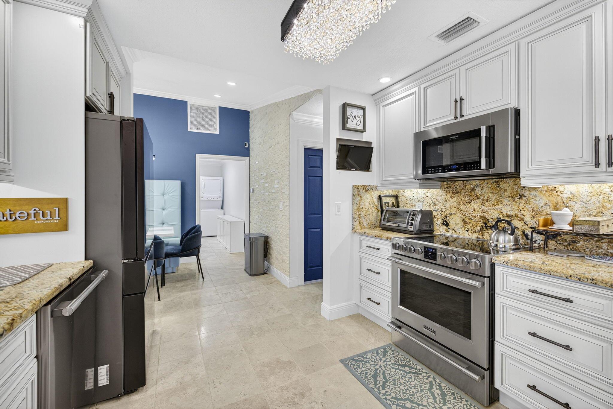HARBOUR LANDING - Residential