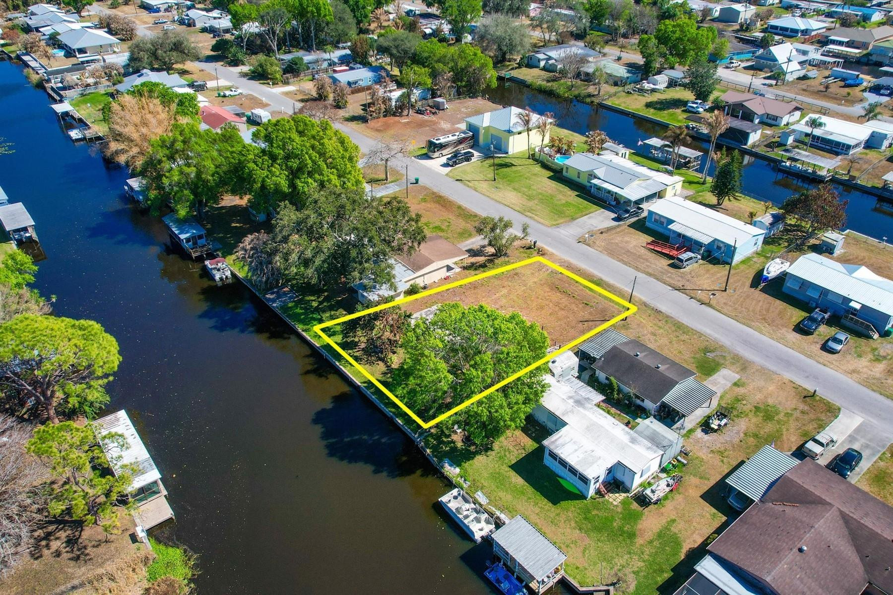 Treasure Island Un 08 - Land