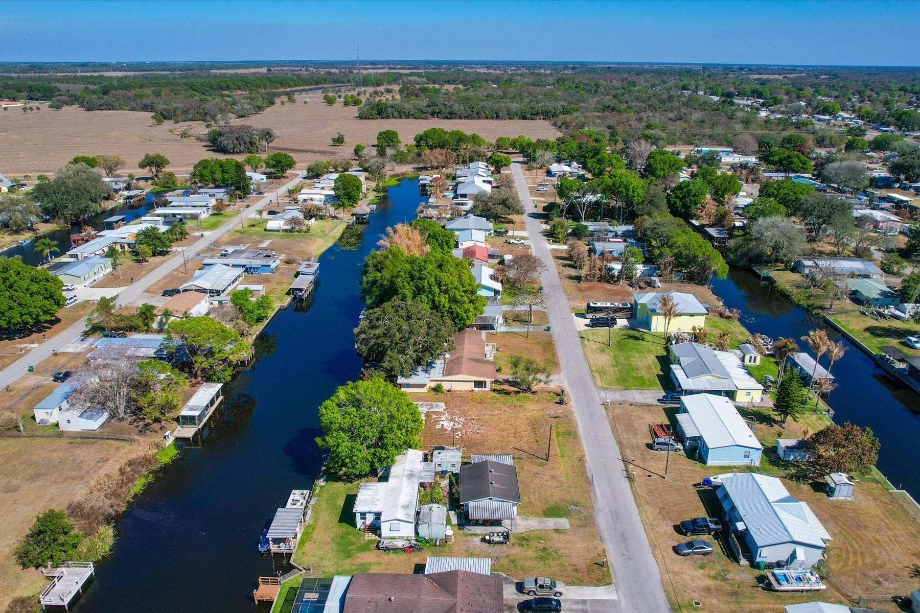 Treasure Island Un 08 - Land