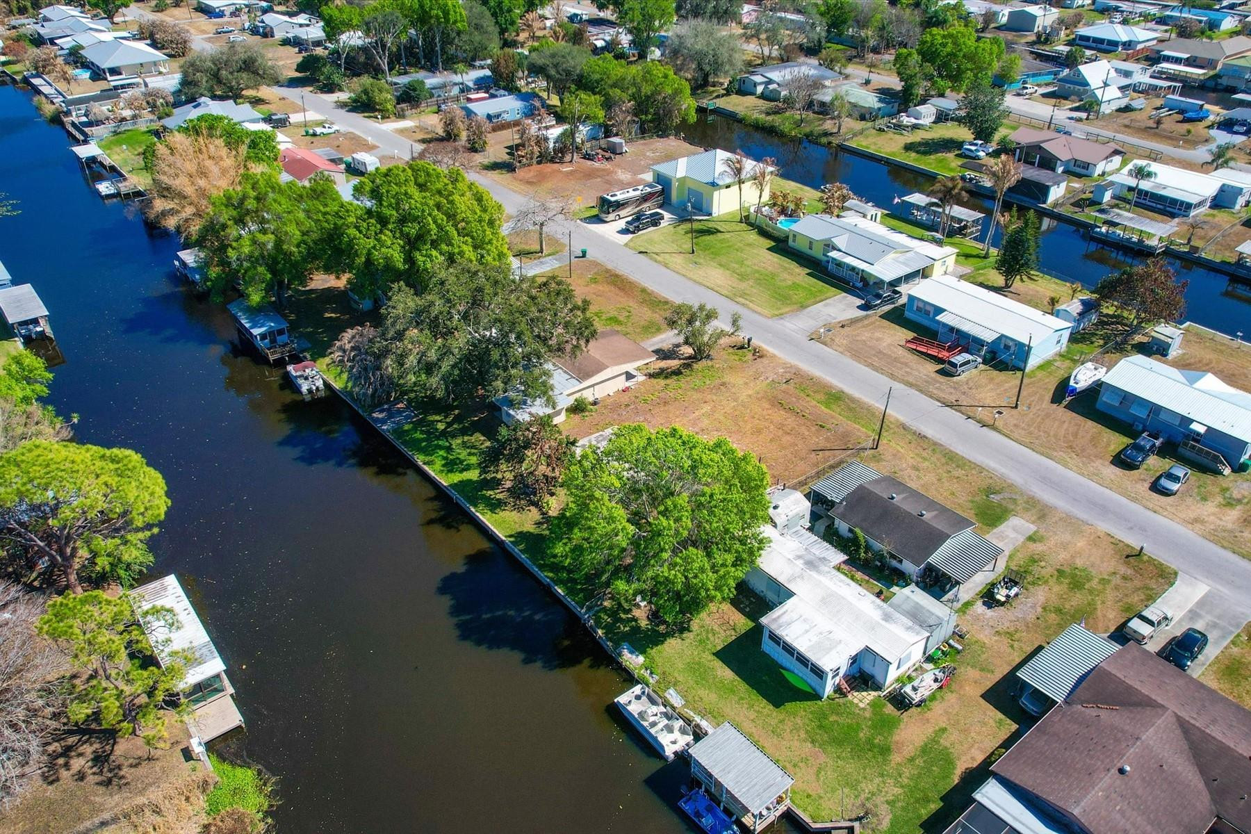 Treasure Island Un 08 - Land