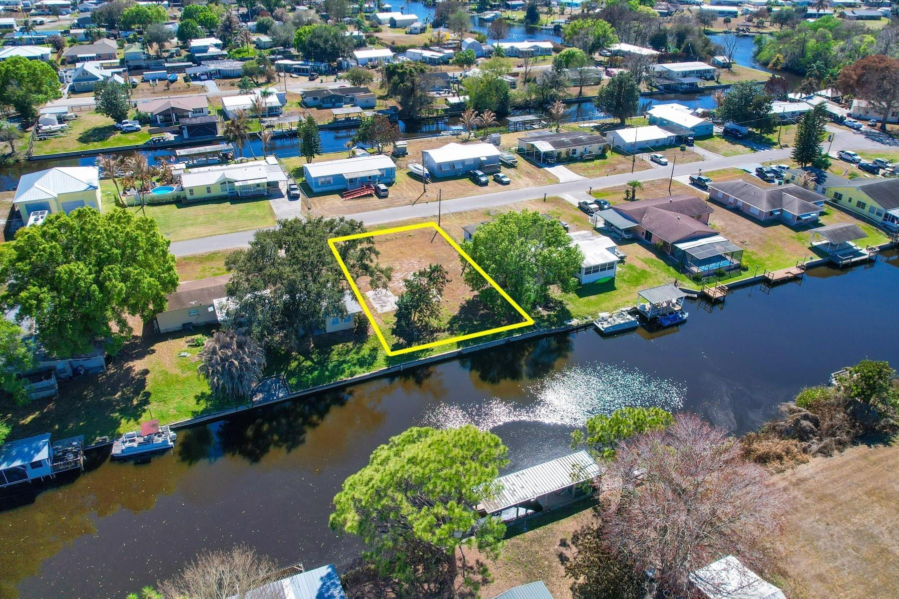 Treasure Island Un 08 - Land