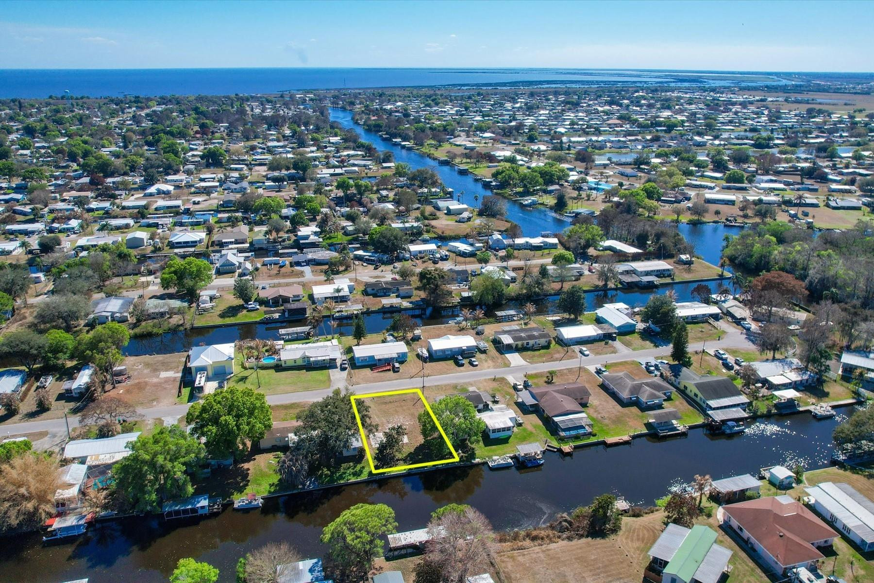 Treasure Island Un 08 - Land