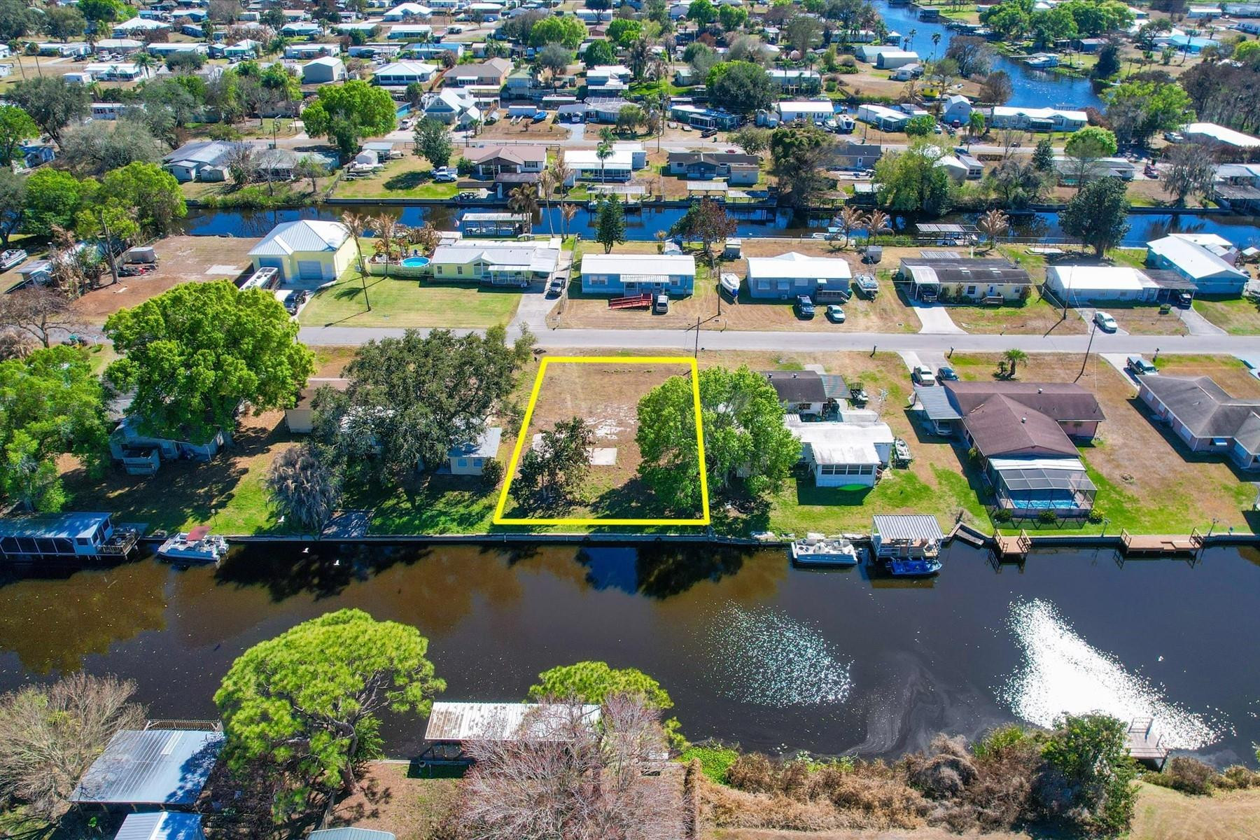 Treasure Island Un 08 - Land