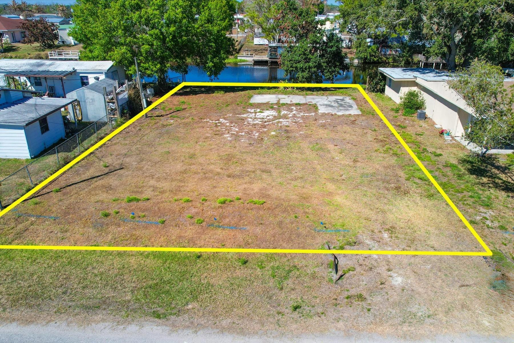 Treasure Island Un 08 - Land