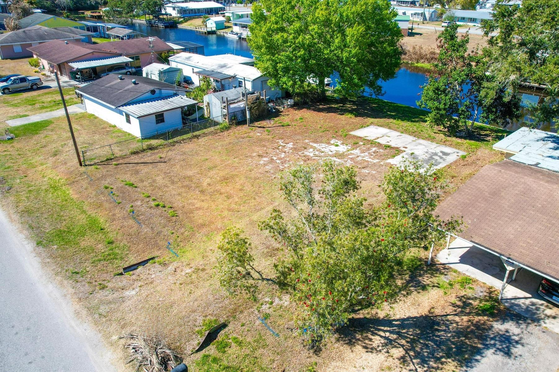 Treasure Island Un 08 - Land