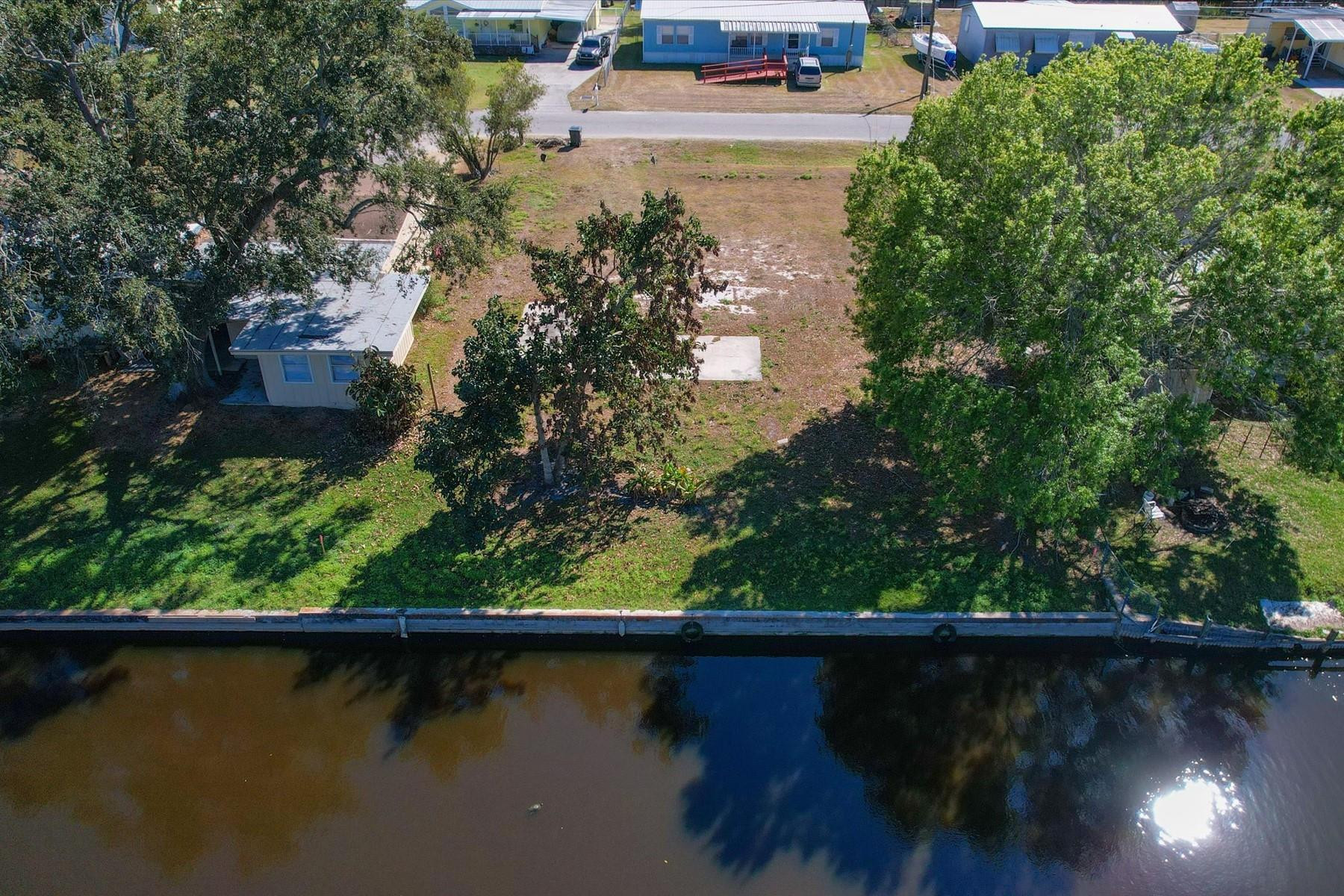 Treasure Island Un 08 - Land