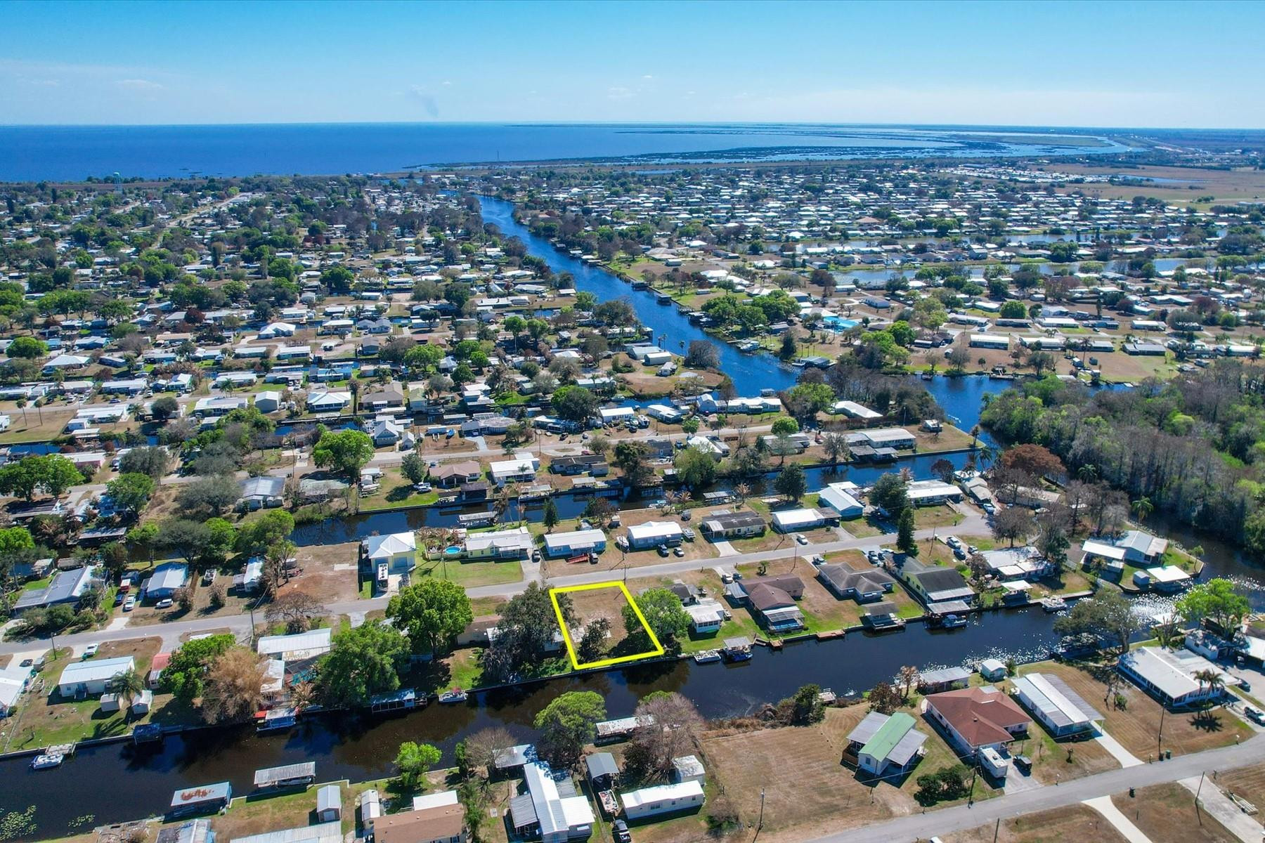 Treasure Island Un 08 - Land