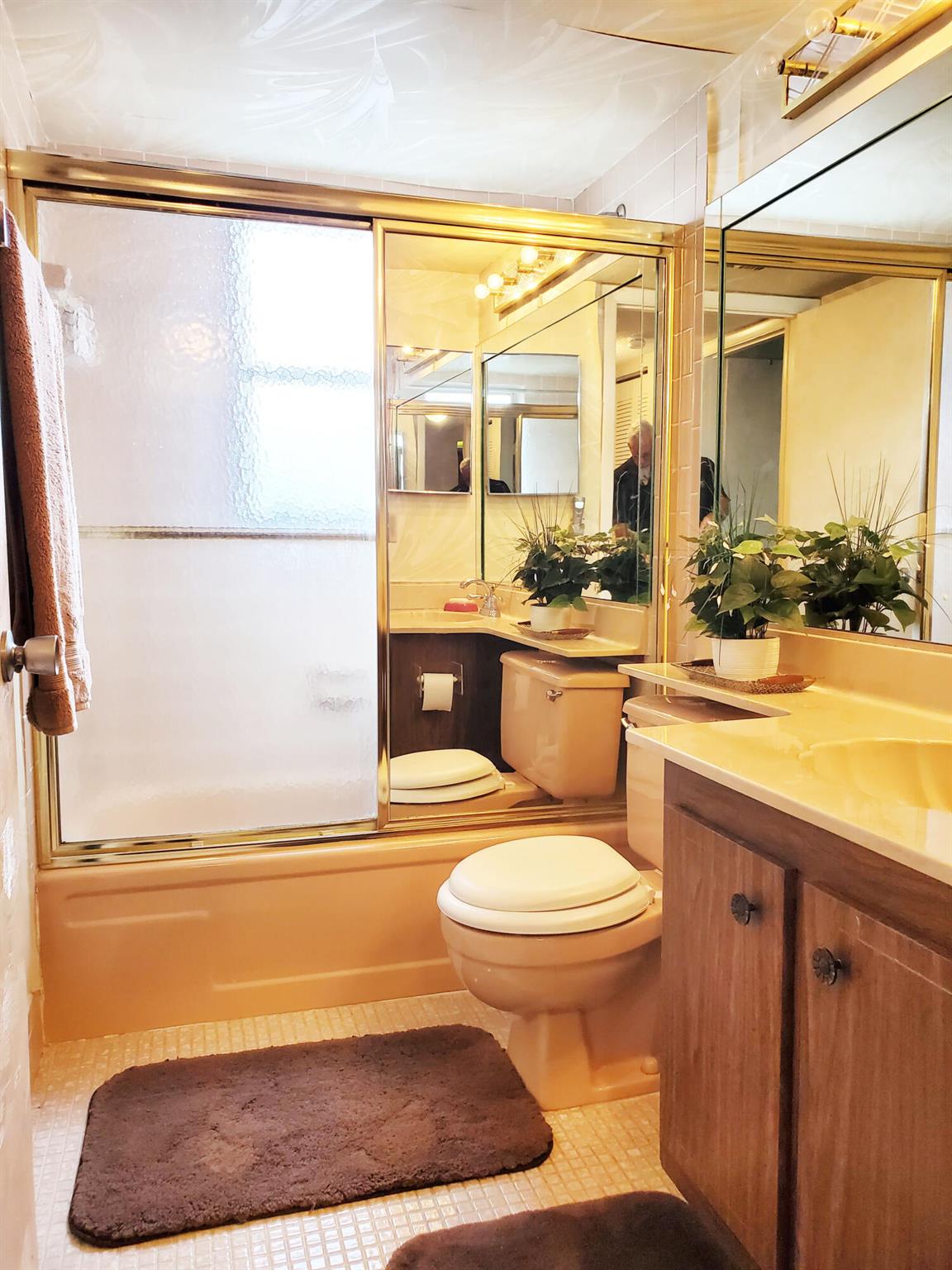11 OF PALM SPRINGS 2 COND - Residential Lease