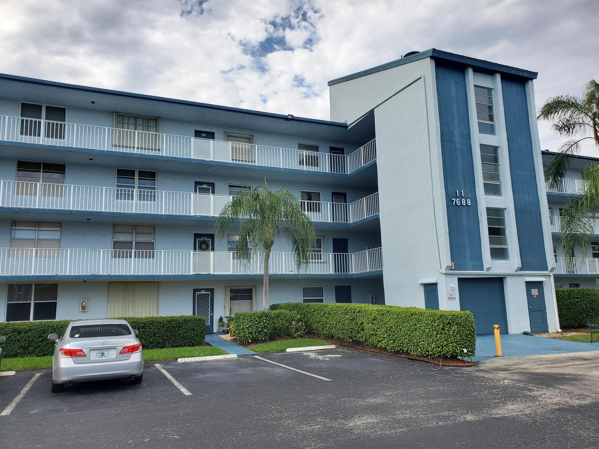 11 OF PALM SPRINGS 2 COND - Residential Lease
