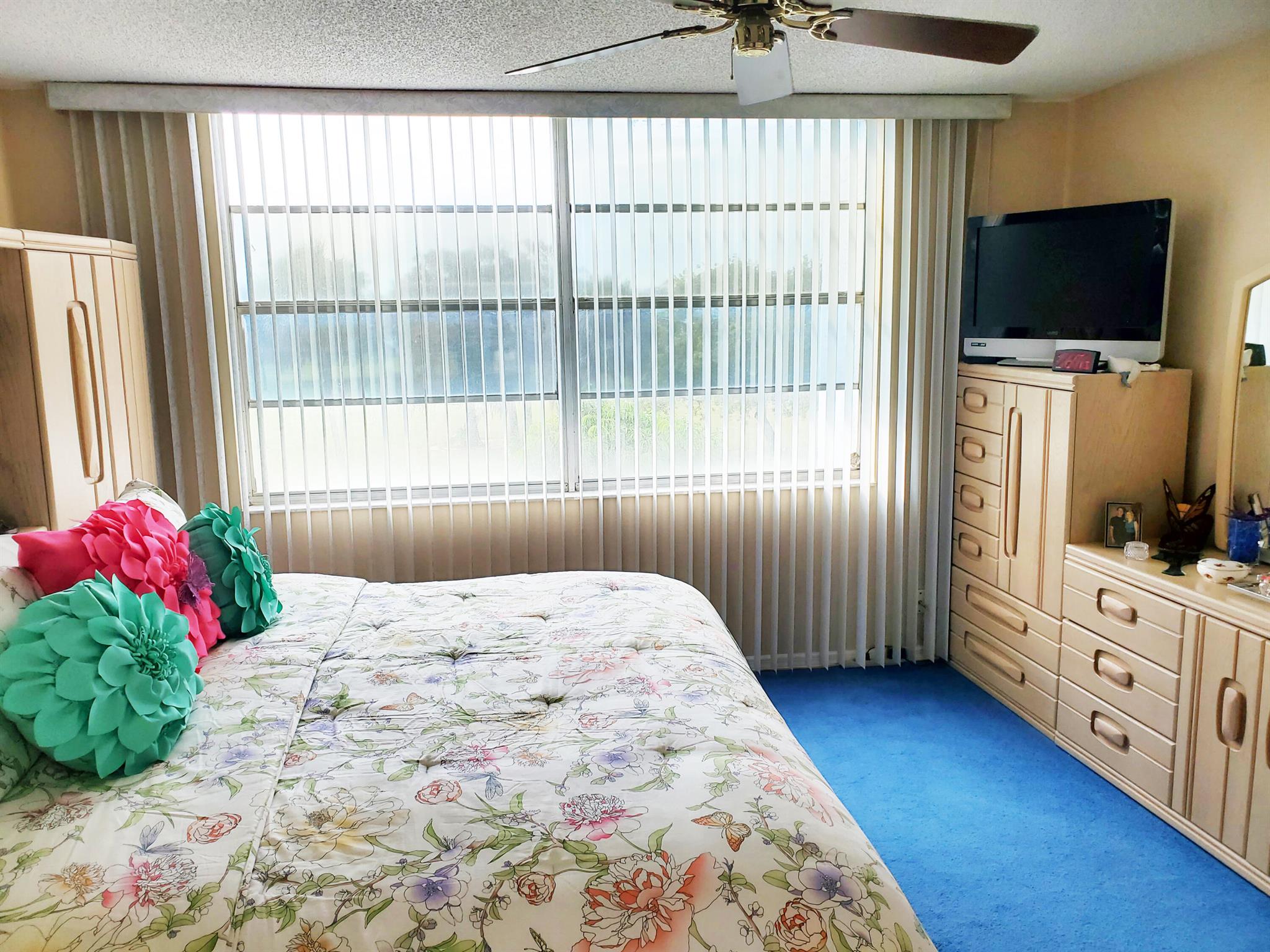 11 OF PALM SPRINGS 2 COND - Residential Lease