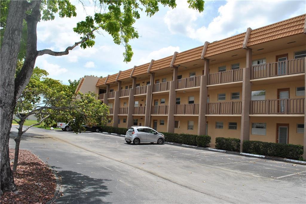 ROYAL PARK GARDENS - Residential