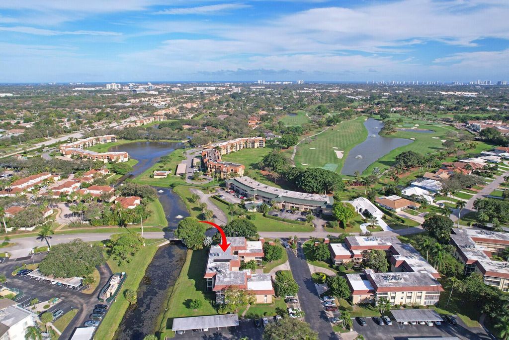 Photo of 5500 Tamberlane Circle #104, Palm Beach Gardens, FL 33418 (MLS # R10954053)